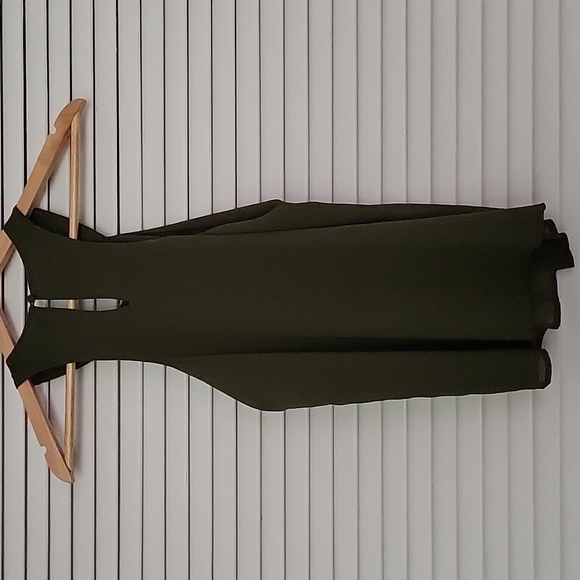 Green Tank Top - Picture 2 of 4